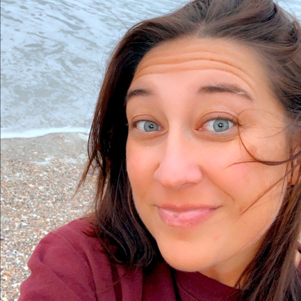 Meet your Posher, Jennifer